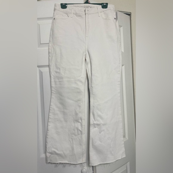 Old Navy Denim - NWT Old Navy Calla Lily 451 white high rise Wide-Leg Pants raw hem size 10